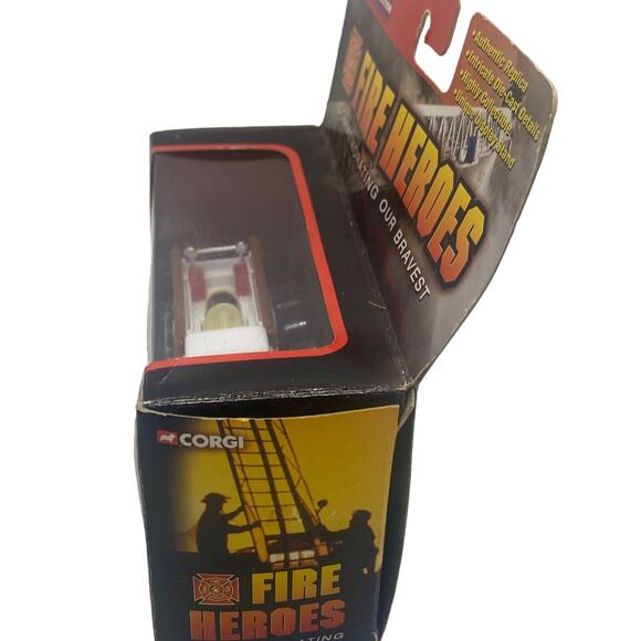 Corgi Showcase Collection Fire Heroes Baltimore Fire Dept. 1966 Fire Pumper New - Picture 6 of 11